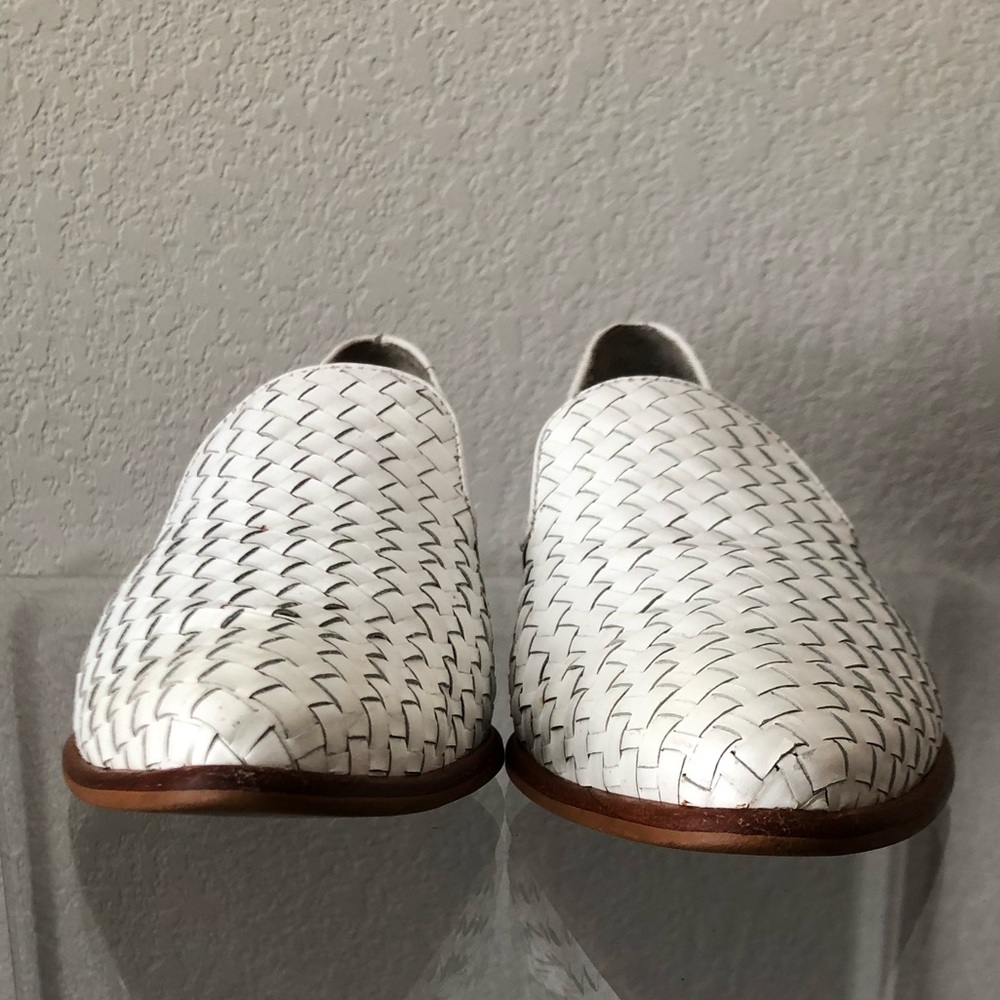 Bandolino White Leather Woven Loafers - Picture 6 of 12